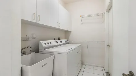 8754 NW 75th Place Tamarac FL 33321