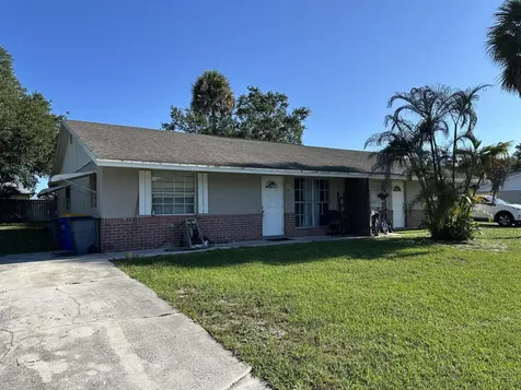85 & 95 SE Millwood Terrace Stuart FL 34997