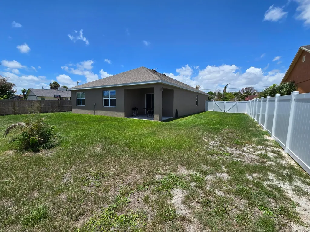 2101 SE Floresta Drive Port St Lucie FL 34984