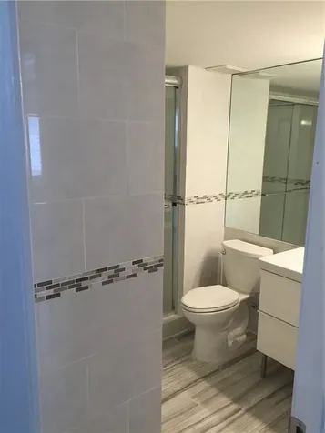 331 Lakeview Drive Weston FL 33326