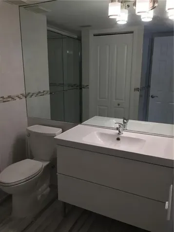 331 Lakeview Drive Weston FL 33326
