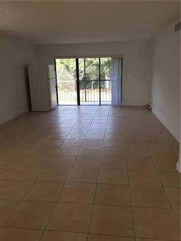 331 Lakeview Drive Weston FL 33326