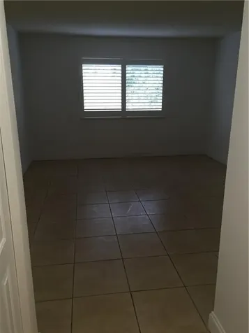 331 Lakeview Drive Weston FL 33326