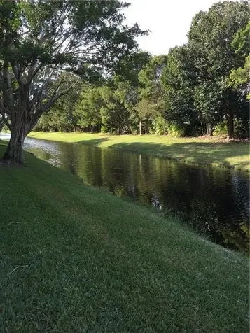 331 Lakeview Drive Weston FL 33326