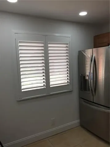 331 Lakeview Drive Weston FL 33326