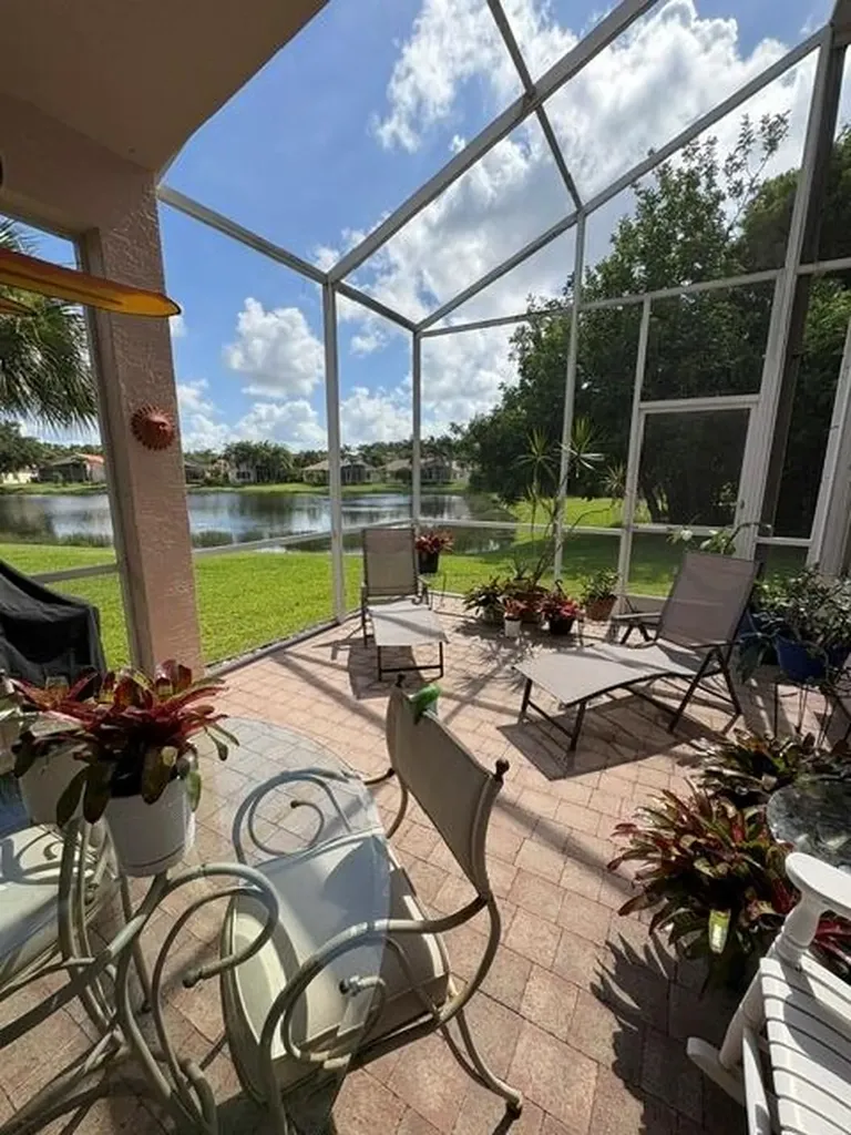 471 NW Lismore Lane Port St Lucie FL 34986
