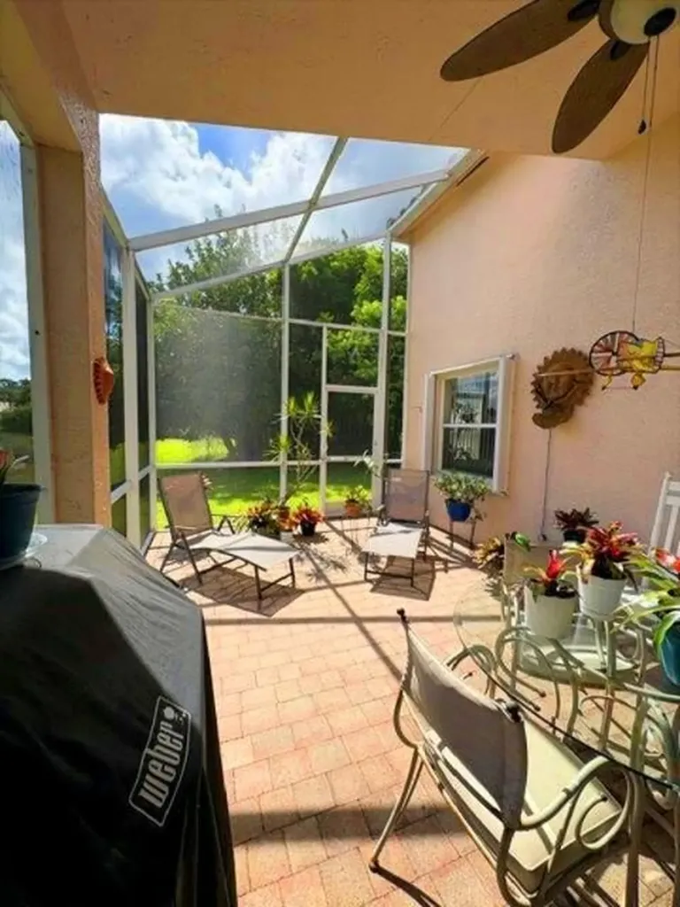 471 NW Lismore Lane Port St Lucie FL 34986