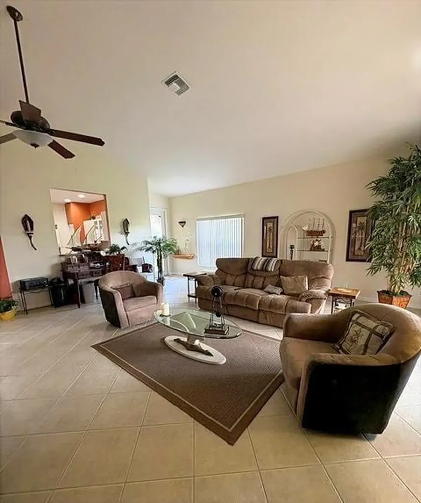 471 NW Lismore Lane Port St Lucie FL 34986