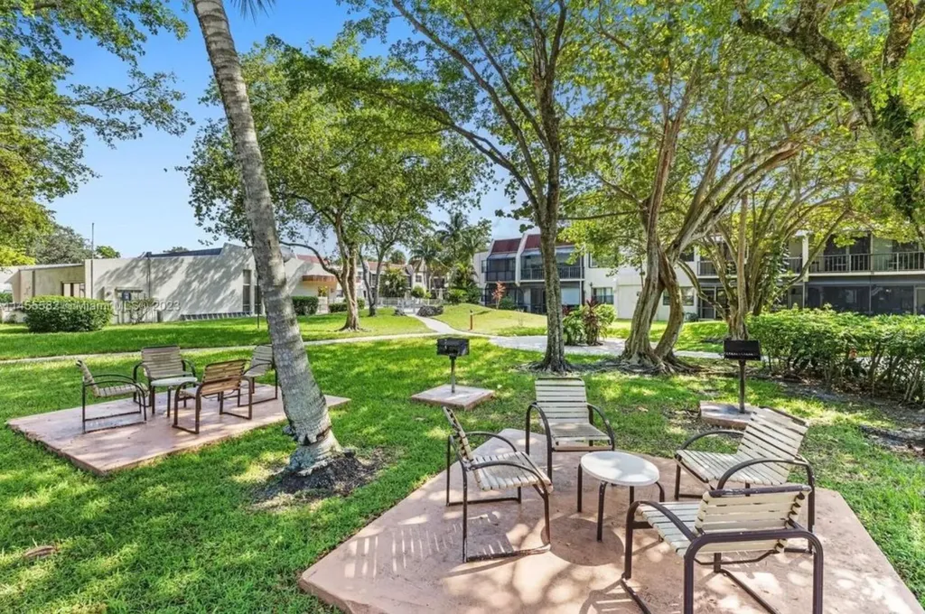 301 N Pine Island Road Plantation FL 33324