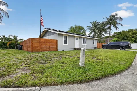 202 Elaine Circle W West Palm Beach FL 33409