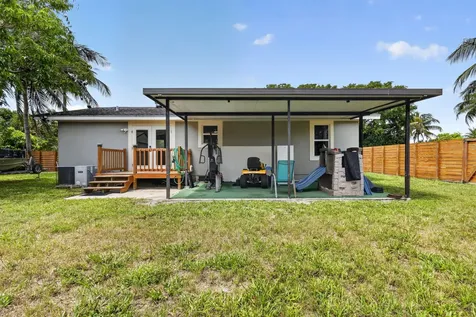 202 Elaine Circle W West Palm Beach FL 33409