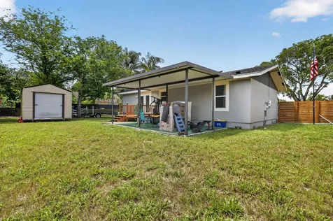 202 Elaine Circle W West Palm Beach FL 33409