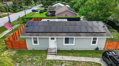 202 Elaine Circle W West Palm Beach FL 33409