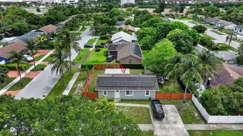 202 Elaine Circle W West Palm Beach FL 33409