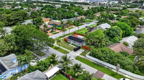 202 Elaine Circle W West Palm Beach FL 33409