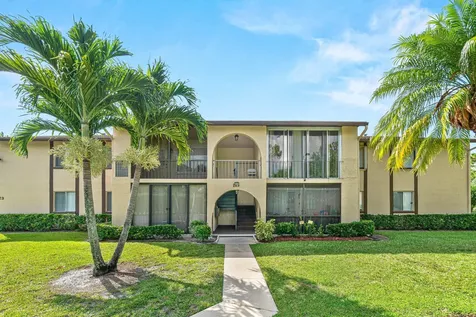 223 Pine Hov Circle Greenacres FL 33463