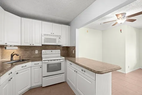223 Pine Hov Circle Greenacres FL 33463