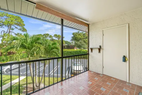 223 Pine Hov Circle Greenacres FL 33463