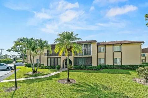 223 Pine Hov Circle Greenacres FL 33463