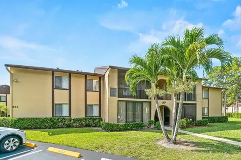 223 Pine Hov Circle Greenacres FL 33463