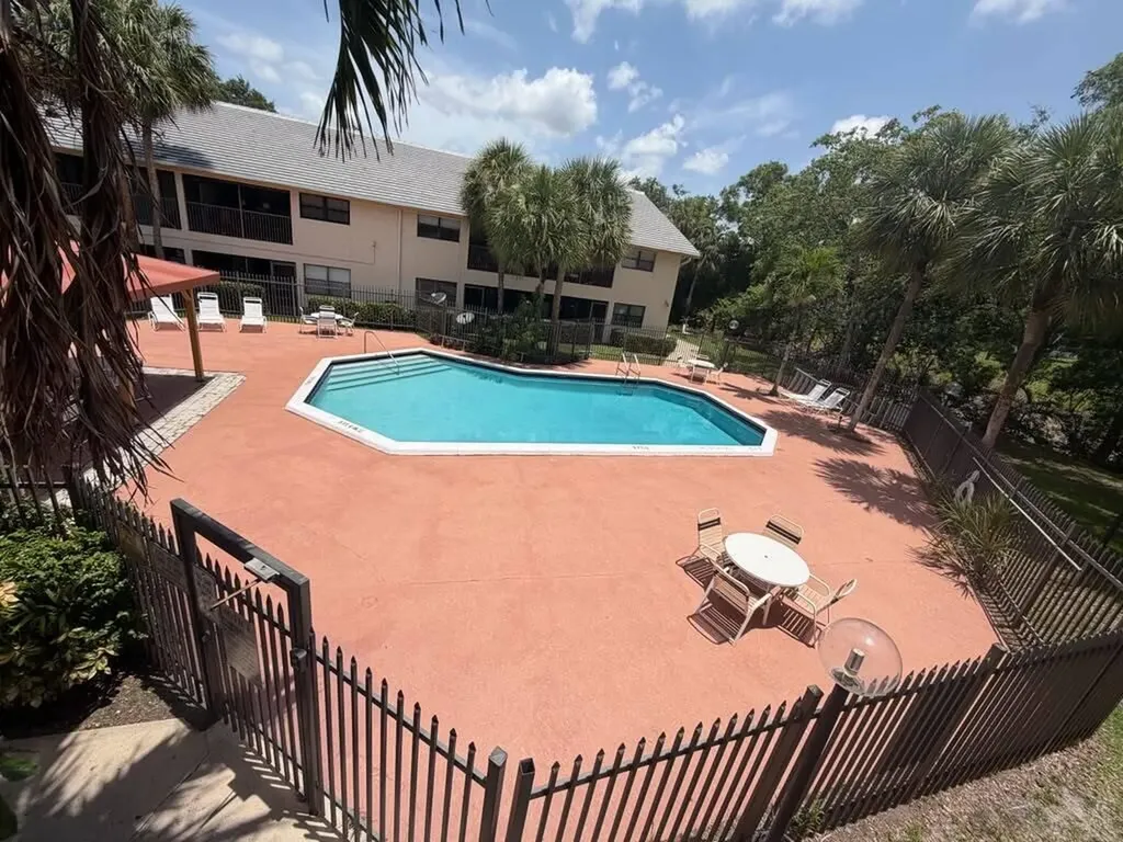 2977 Riverside Drive Coral Springs FL 33065