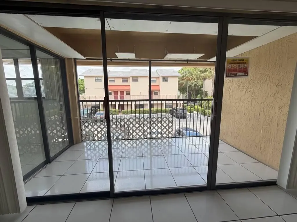 2977 Riverside Drive Coral Springs FL 33065