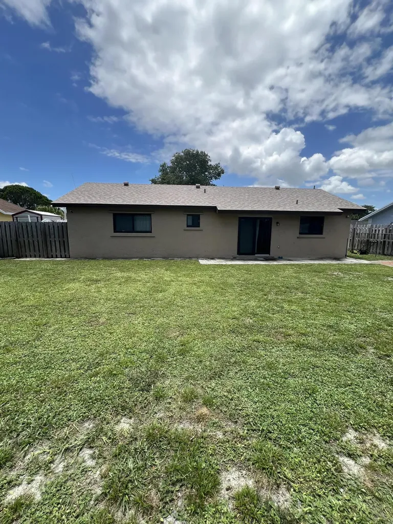 8511 NW 8th Street Pembroke Pines FL 33024