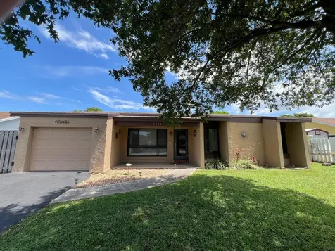 8511 NW 8th Street Pembroke Pines FL 33024