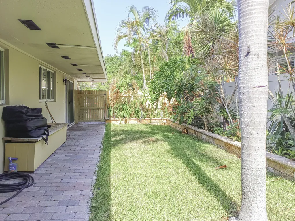 305 S Federal Highway Lake Worth Beach FL 33460