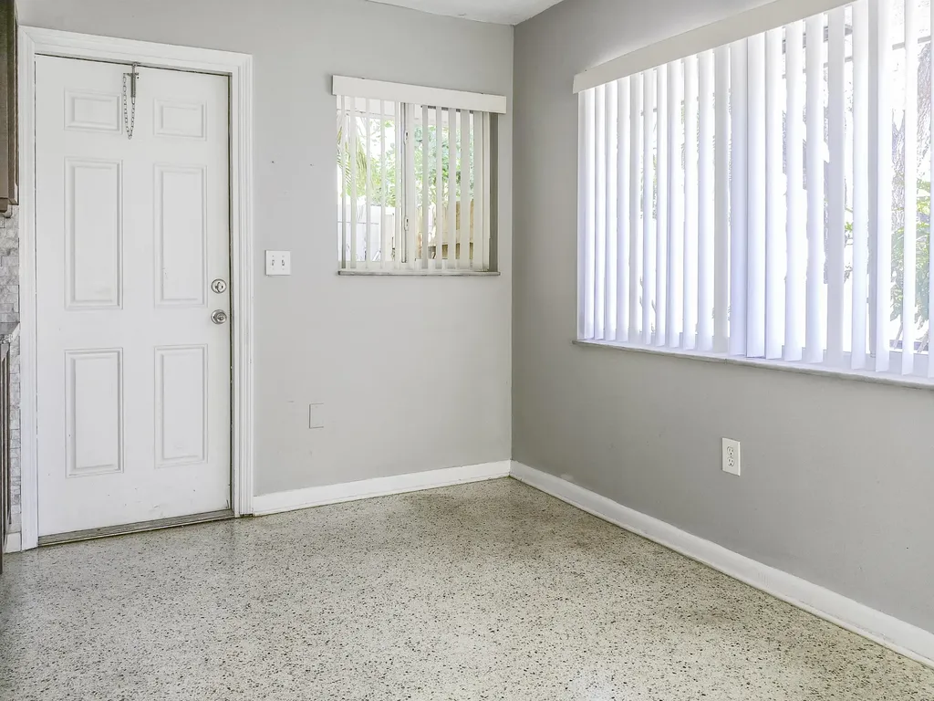 305 S Federal Highway Lake Worth Beach FL 33460