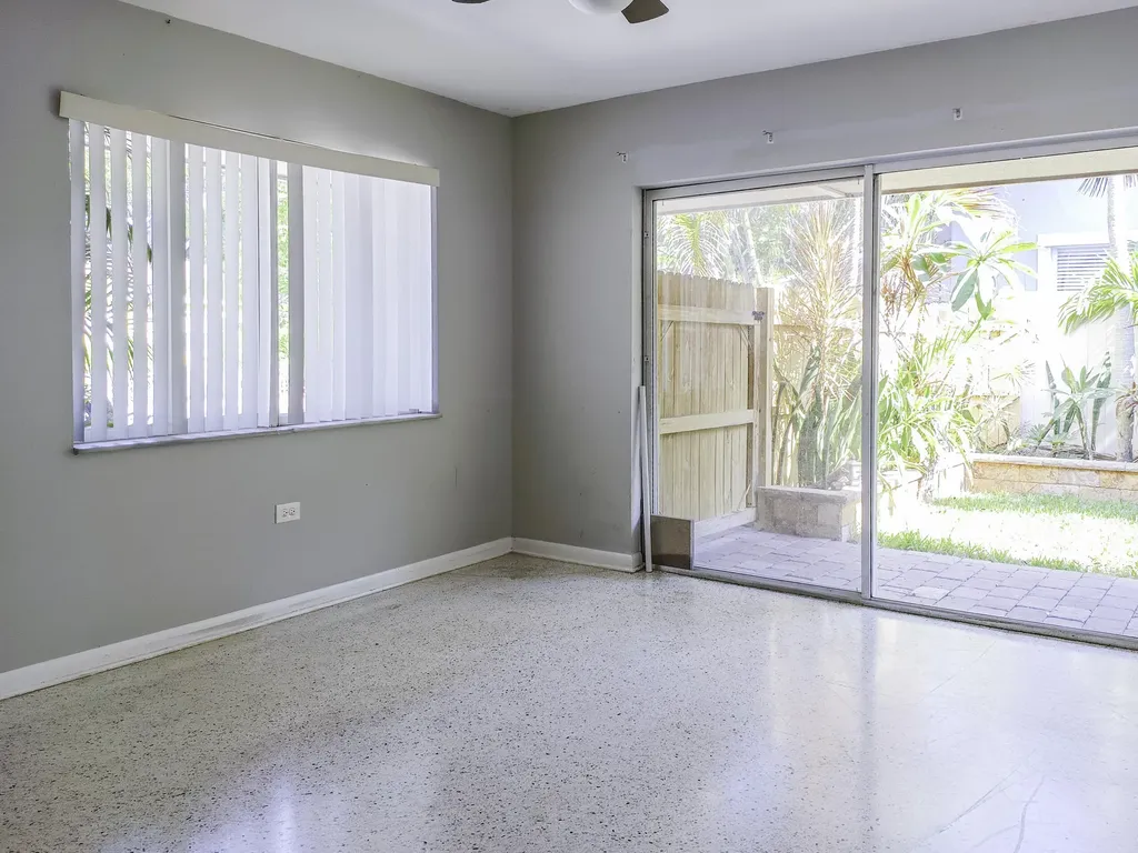 305 S Federal Highway Lake Worth Beach FL 33460