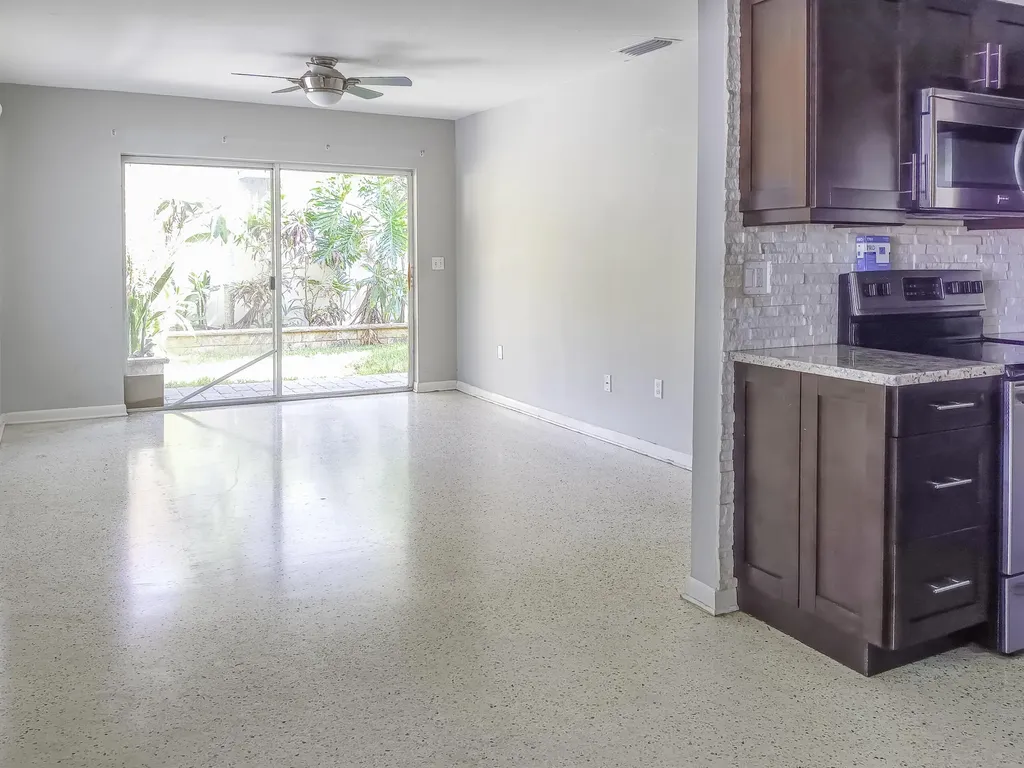 305 S Federal Highway Lake Worth Beach FL 33460