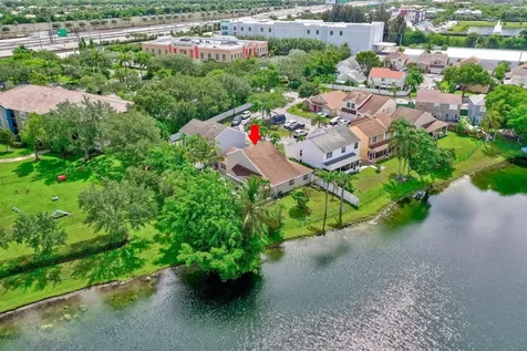 10791 SW 10th Place Davie FL 33324