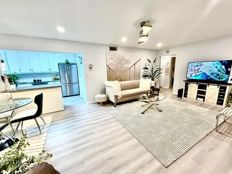 301 Knotty Pine Circle Greenacres FL 33463