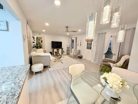 301 Knotty Pine Circle Greenacres FL 33463