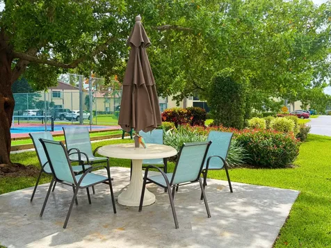 301 Knotty Pine Circle Greenacres FL 33463