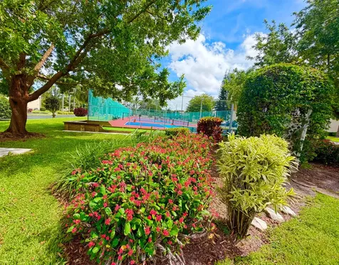 301 Knotty Pine Circle Greenacres FL 33463