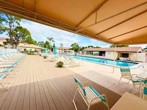 301 Knotty Pine Circle Greenacres FL 33463