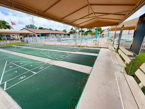 301 Knotty Pine Circle Greenacres FL 33463