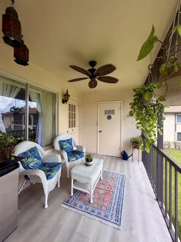 301 Knotty Pine Circle Greenacres FL 33463