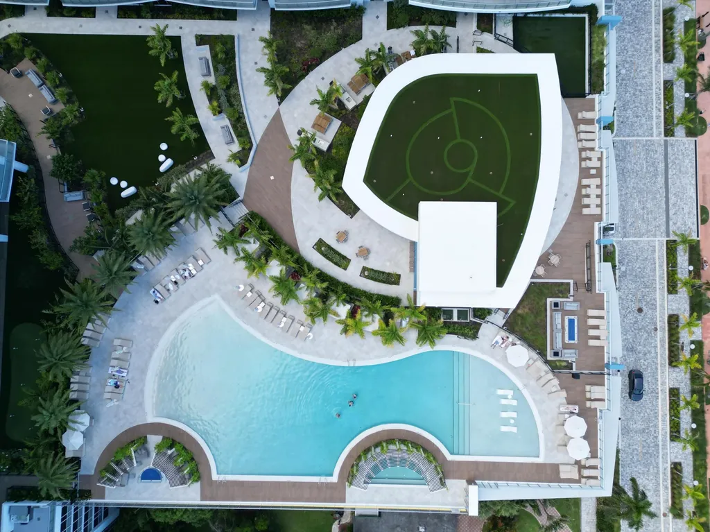220 Lake Shore Drive Lake Park FL 33403