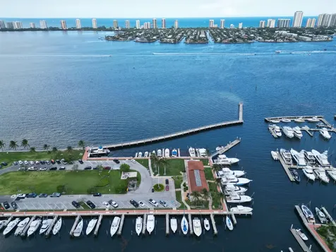220 Lake Shore Drive Lake Park FL 33403