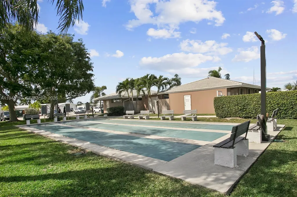 1116 Lake Terrace Boynton Beach FL 33426
