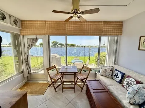 1116 Lake Terrace Boynton Beach FL 33426