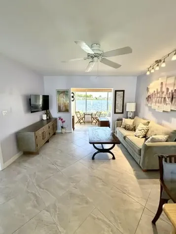 1116 Lake Terrace Boynton Beach FL 33426