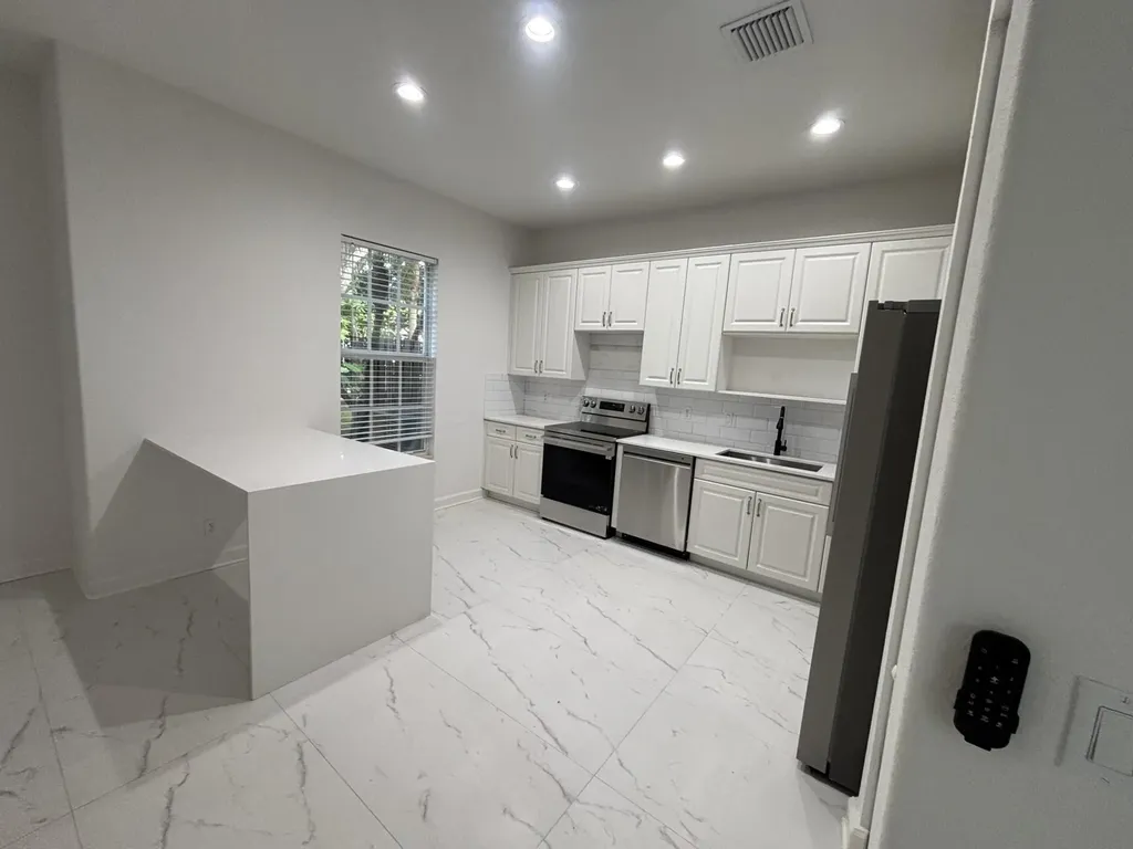2789 Eagle Rock Circle West Palm Beach FL 33411