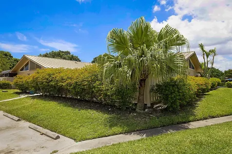 5729 Golden Eagle Circle Palm Beach Gardens FL 33418