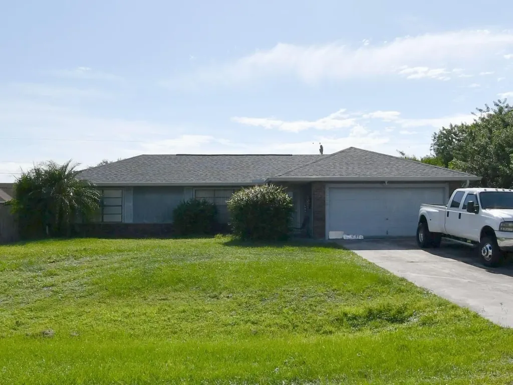 1126 SW Del Rio Boulevard Port St Lucie FL 34953