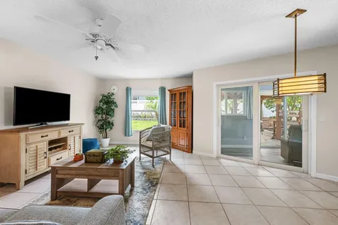 8974 SE Bobo Court Hobe Sound FL 33455
