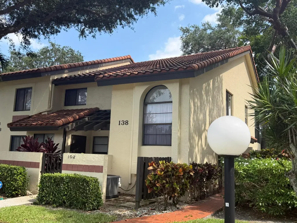 5896 S End Lake Drive Boynton Beach FL 33437